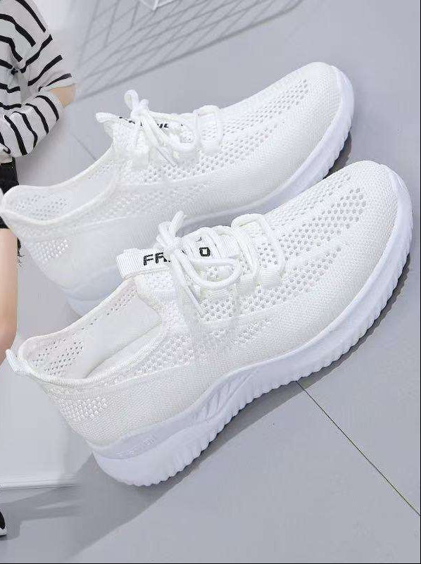 Flyknit Mesh Slip-On Athletic Shoes – Breathable Cushioned Unisex Sneakers