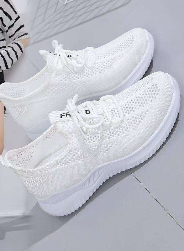 Flyknit Mesh Slip-On Athletic Shoes – Breathable Cushioned Unisex Sneakers