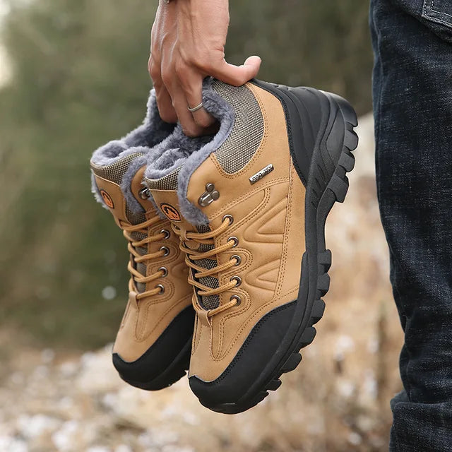 Men’s Winter Hiking Shoes with Plush Insulation and Lightweight Outdoor Comfort